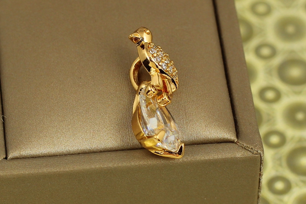 Кулон Xuping Jewelry пава для тоненькой цепочки 1,5 см золотистый