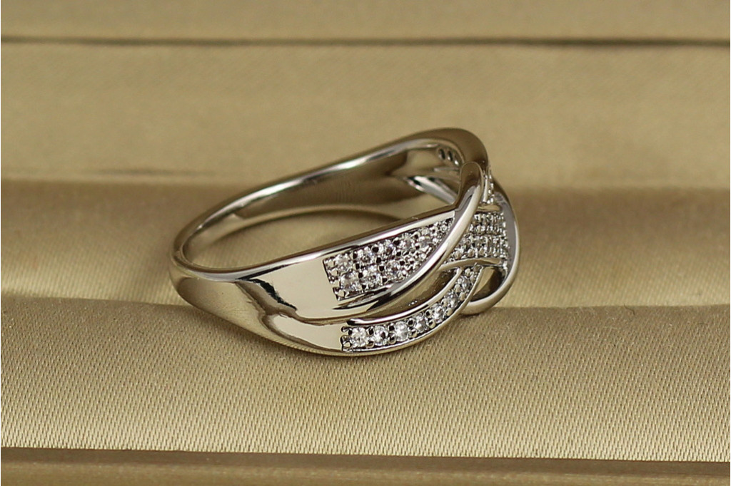 Кільце Xuping Jewelry Переплет р 19 сріблясте