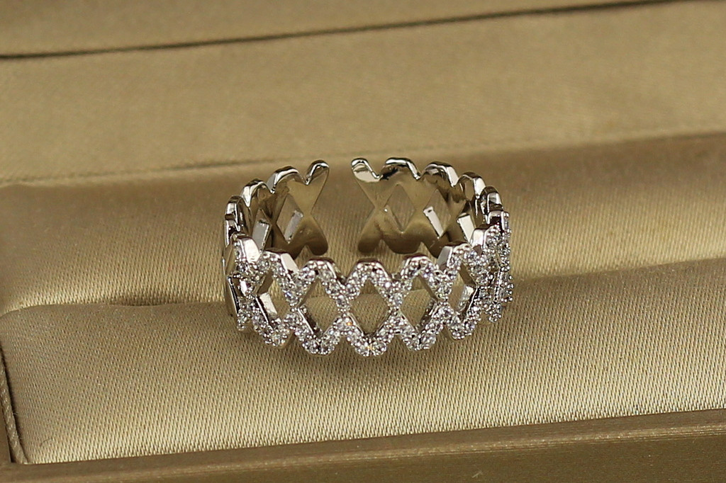 Кільце Xuping Jewelry розсувне бар'єр р 18+ сріблясте