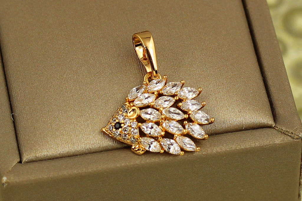 Кулон Xuping Jewelry їжачок із білими каменями 1,5 см золотистий