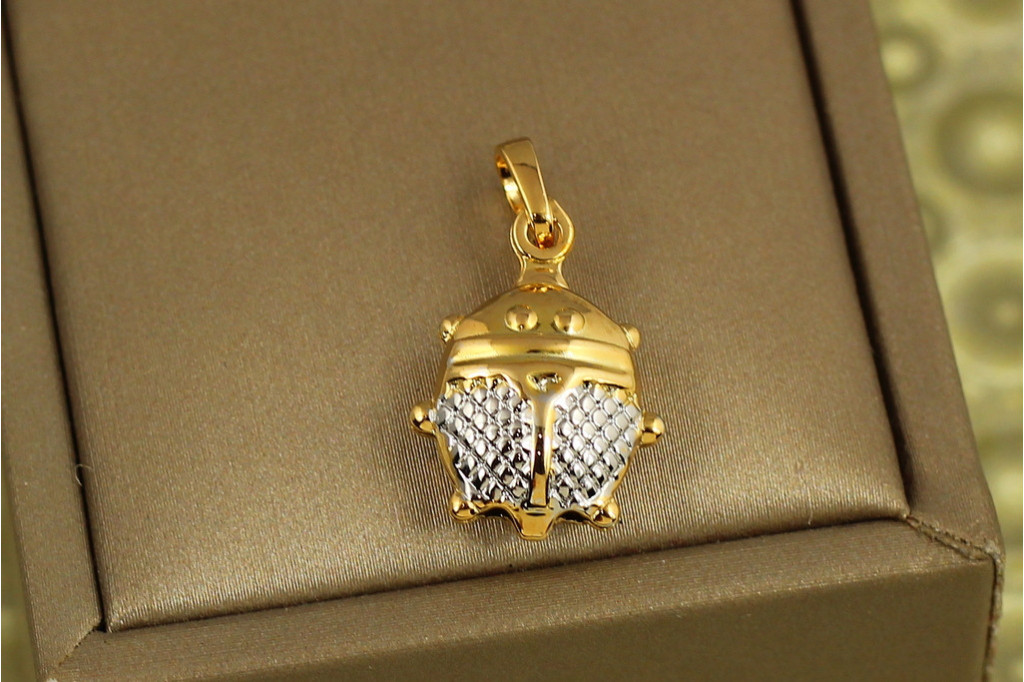 Кулон Xuping Jewelry крихітне Жучок з родієм 1,8 см золотистий