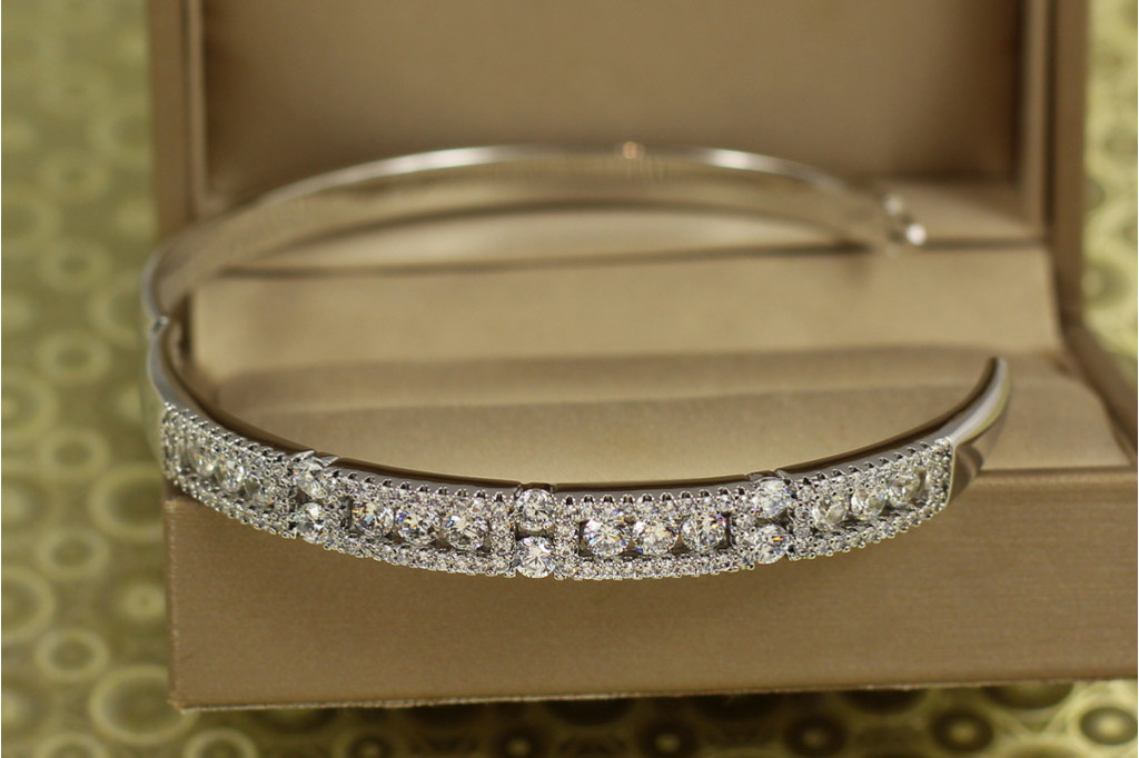 Браслет бенгл Xuping Jewelry Стужа від 17 см до 19 см сріблястий
