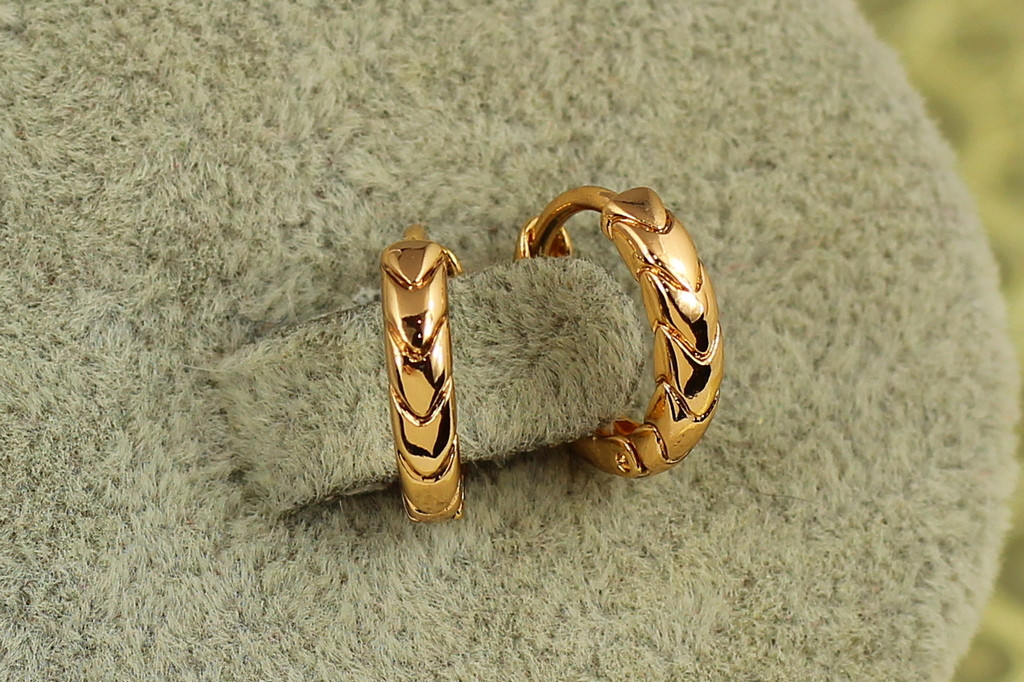 Серьги Xuping Jewelry колечки кожа змеи 1,3 см золотистые