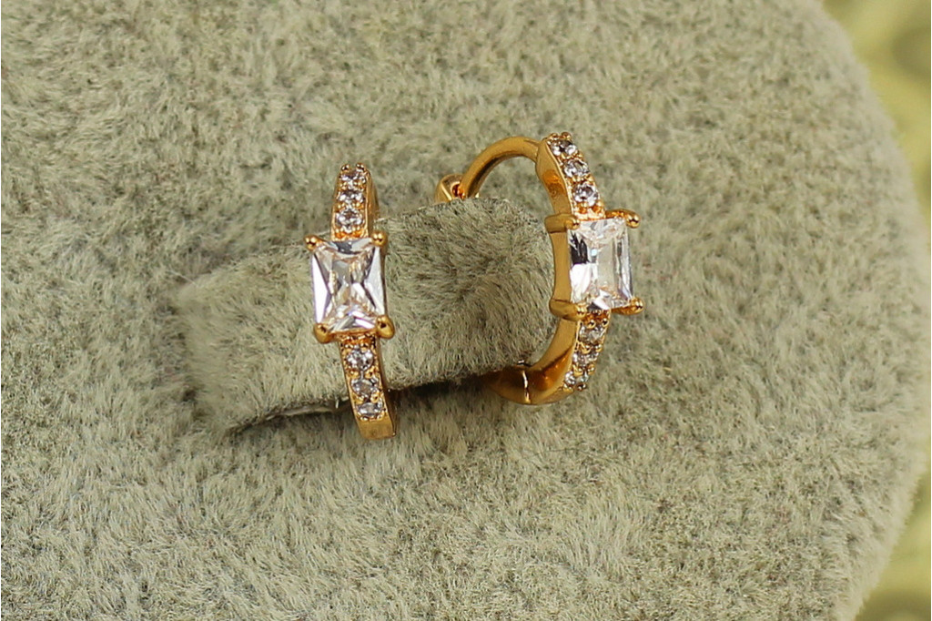 Серьги Xuping Jewelry колечки дорожка с прямоугольным камнем 1,2 см золотистые