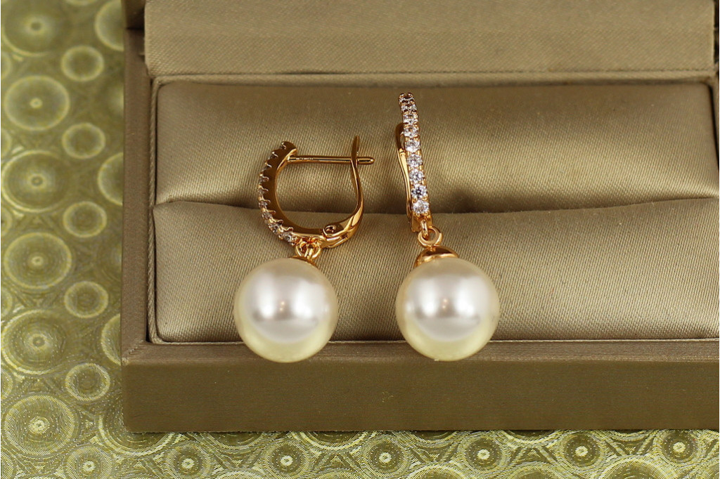 Серьги подвески Xuping Jewelry с жемчугом Цефей 3,3 см золотистые