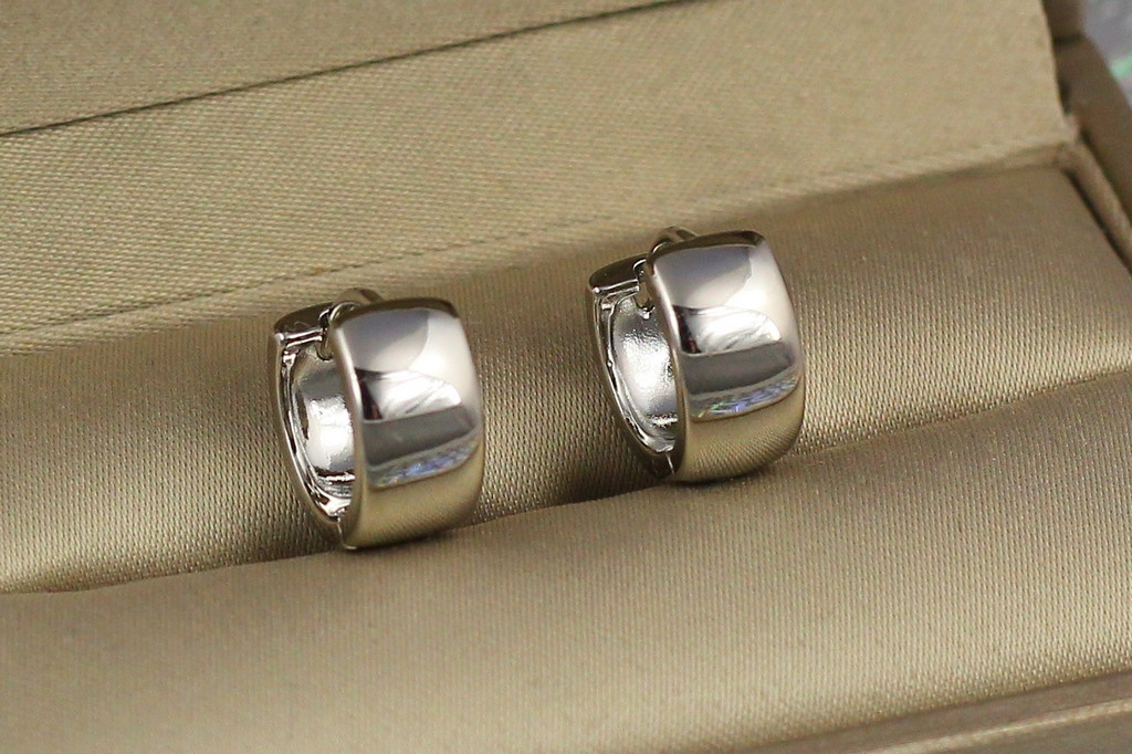 Серьги Xuping Jewelry широкие гладкие колечки 1,3 см серебристые