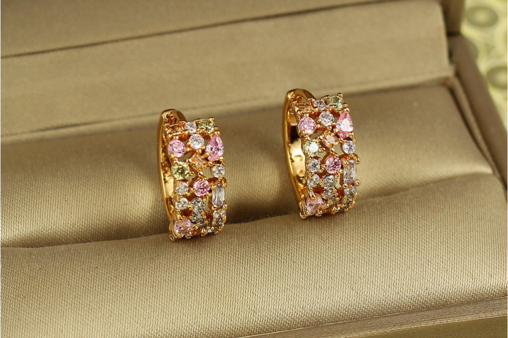 Сережки Xuping Jewelry Фієрія з різнокольоровими каменями 1,5 см золотисті