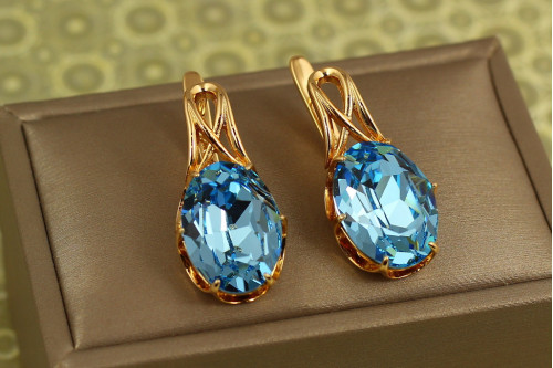 Сережки Xuping Jewelry Гранд із блакитним каменем 3,1 см золотисті