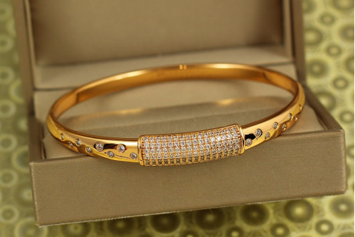 Браслет бенгл Xuping Jewelry Розсип зоряного блиску 60 мм на руку від 17 до 19 см золотистий