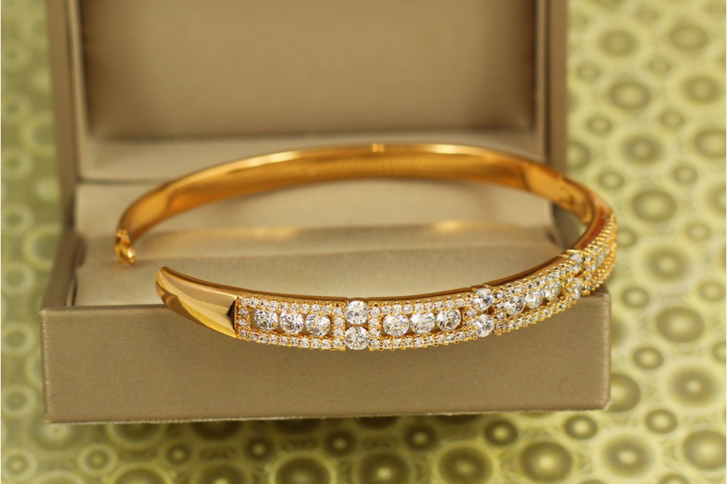 Браслет бенгл Xuping Jewelry Стужа 60 мм на руку від 17 до 19 см золотистий
