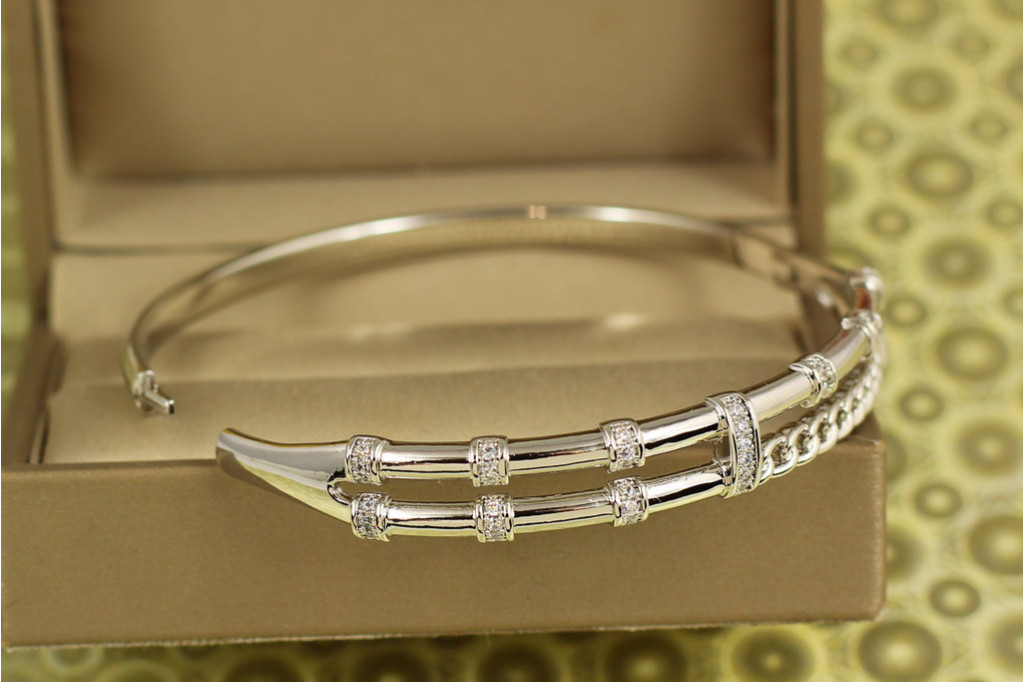 Браслет бенгл Xuping Jewelry Шляхетний дизайн від 17 см до 19 см сріблястий