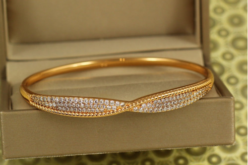 Браслет бенгл Xuping Jewelry Ігриста хвиля 60 мм на руку від 17 до 19 см золотистий