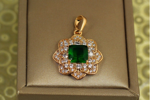 Кулон Xuping Jewelry Персія з білим каменем 2,3 см золотистий