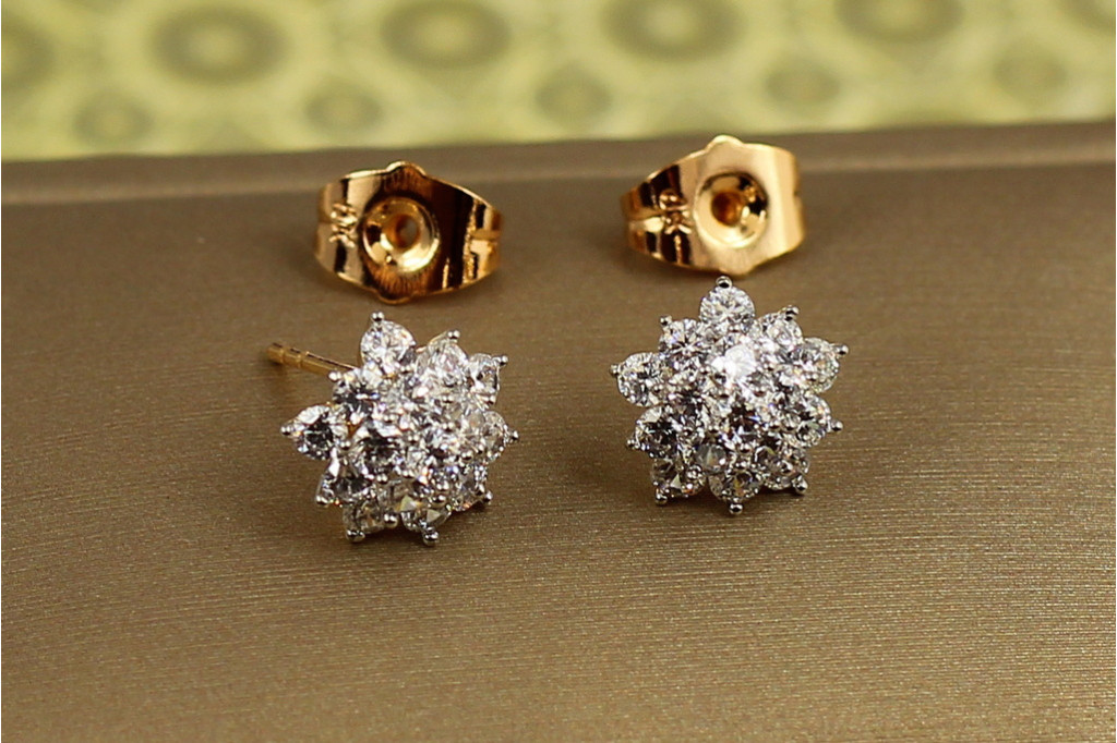 Сережки гвоздики Xuping Jewelry Крижана зірка з родієм 1 см золотисті