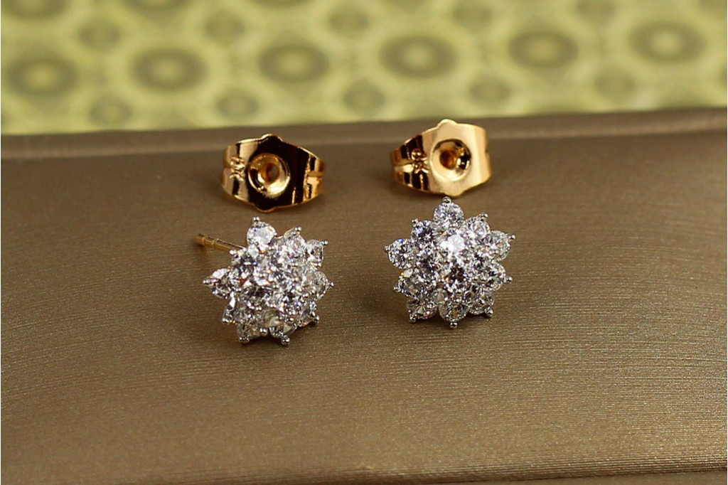 Сережки гвоздики Xuping Jewelry Крижана зірка з родієм 1 см золотисті