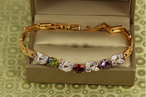 Браслет Xuping Jewelry Зіркопад з темними різнокольоровими каменями 17,5 см золотистий
