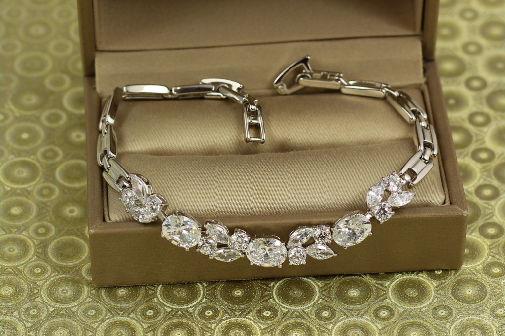 Браслет Xuping Jewelry Зіркопад з білими 17,5 см сріблястий