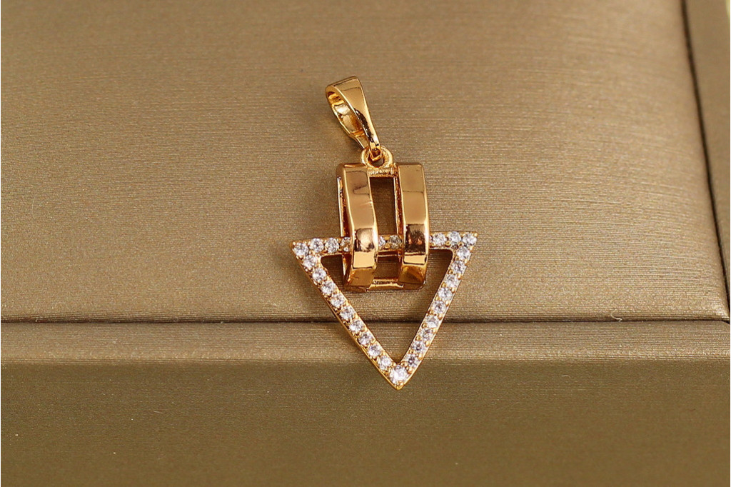 Кулон Xuping Jewelry Треугольник стиля 2 см золотистый