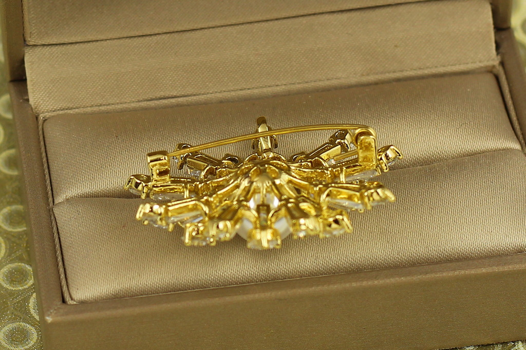 Брошь Xuping Jewelry Роскошная снежинка 3,8 см лимонная