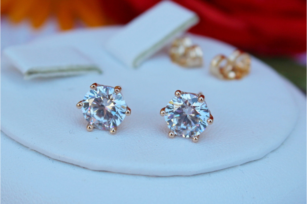 Сережки гвоздики Xuping Jewelry камінь на шість кріплень 7 мм золотисті