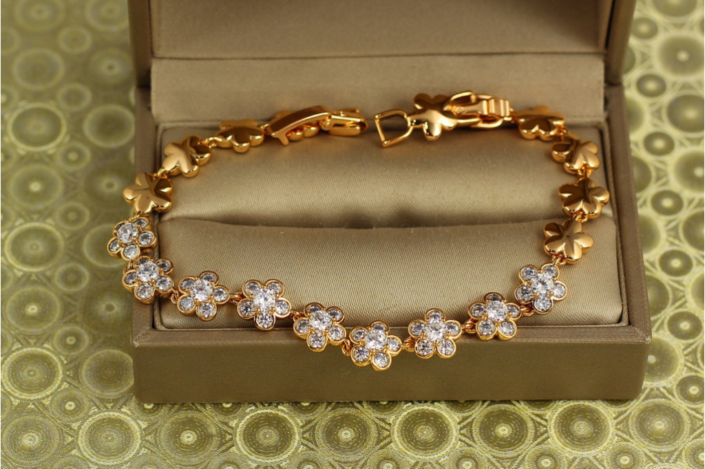 Браслет Xuping Jewelry Квітковий віночок 19 см 8 мм золотистий