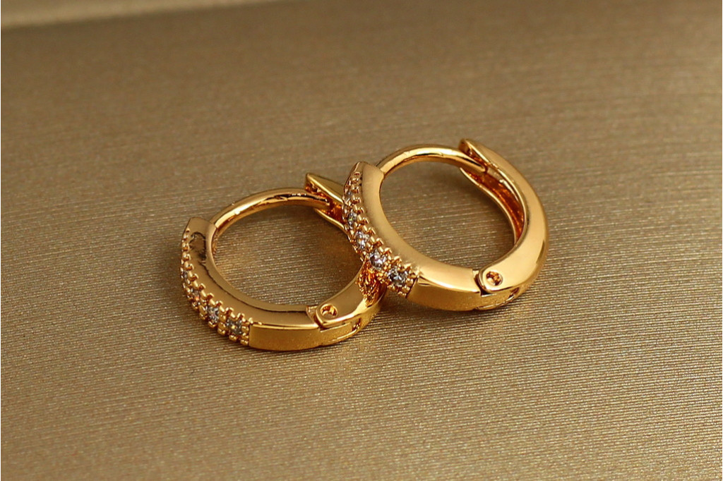 Серьги Xuping Jewelry колечки с камешками 11 мм золотистые