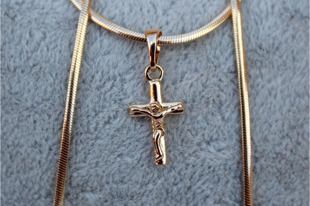 Хрестик Xuping Jewelry гладкий з розп'яттям 1,5 см золотистий