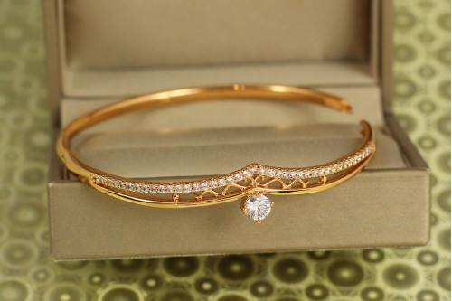 Браслет бенгл Xuping Jewelry Елегія 60 мм на руку від 17 до 19 см золотистий