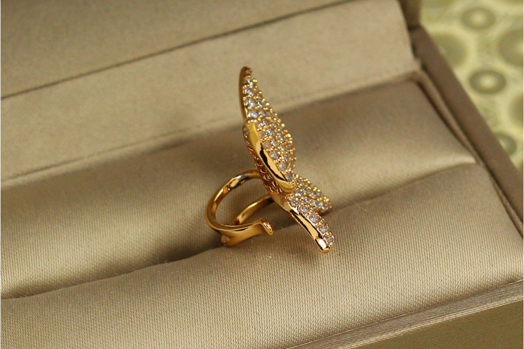 Серьги каффы Xuping Jewelry большая бабочка 1,9 см золотистые