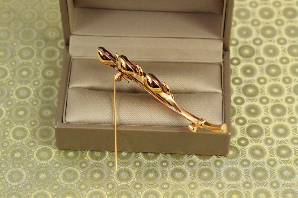 Брошь Xuping Jewelry Ветвь вечернего сияния с розовыми камнями 6,7 см золотистая