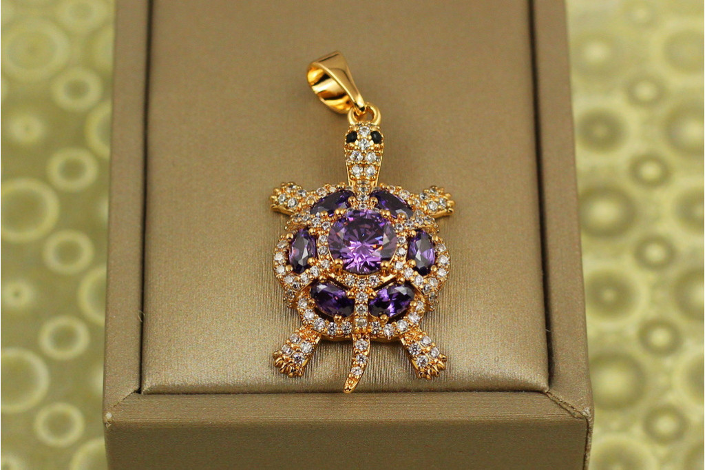 Кулон Xuping Jewelry черепашка із фіолетовим каменем 3,2 см золотистий