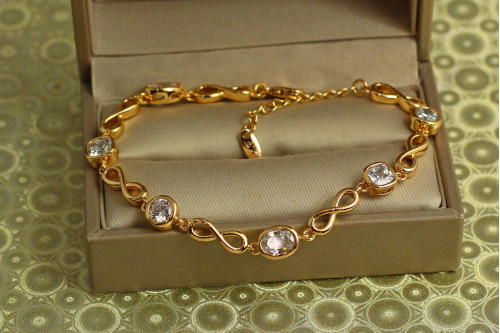 Браслет Xuping Jewelry камінчики і обідку з вісімками 17 см 7 мм золотистий