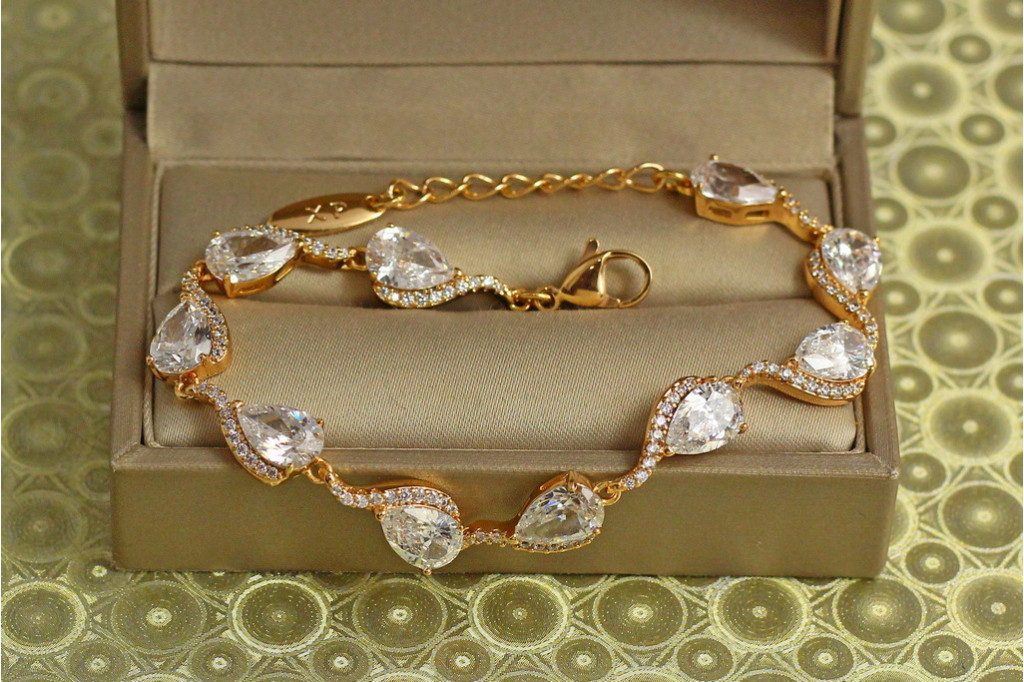 Браслет Xuping Jewelry Сльози феї з білими каменями 17 см 7 мм золотистий