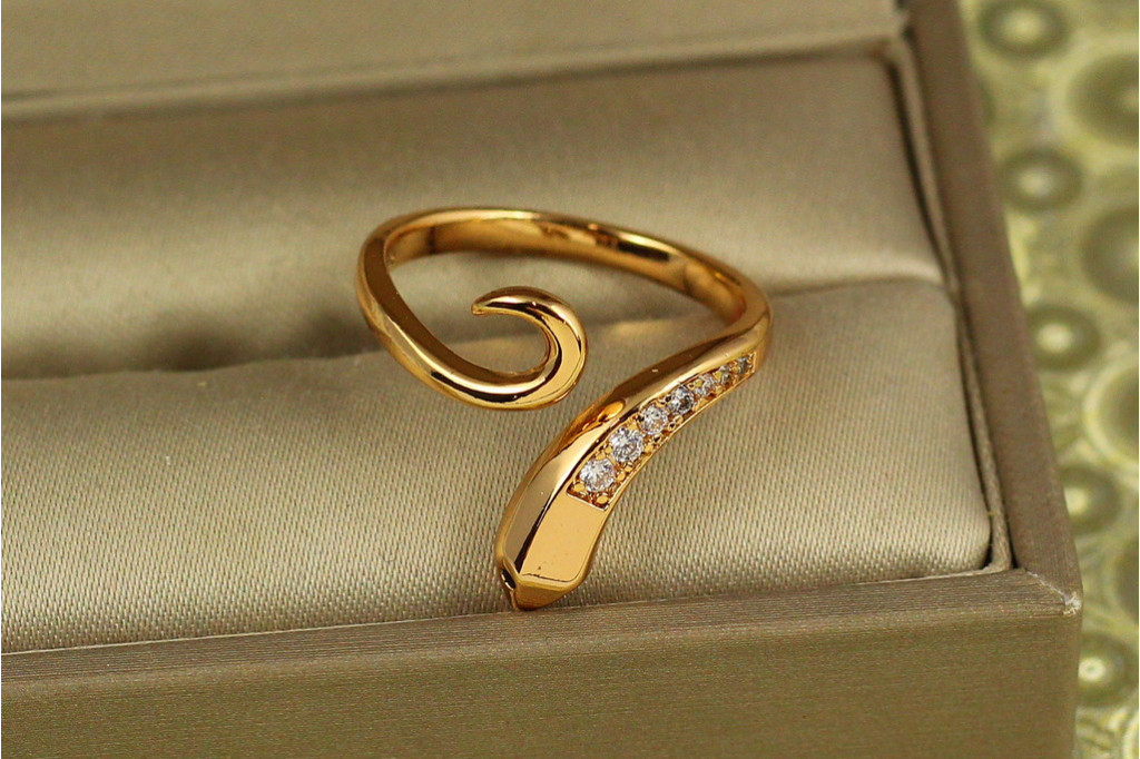 Кольцо Xuping Jewelry Змея раздвижная 18+ золотистое