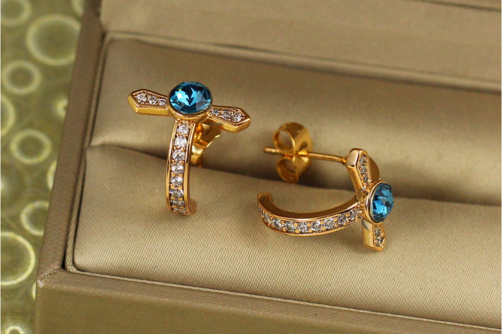 Серьги гвоздики Xuping Jewelry Крестики с синими камнями Сваровски 1,6 см золотистые