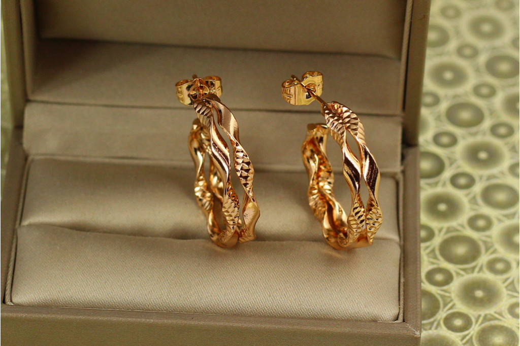 Сережки Xuping Jewelry кільця подвійна спіраль 2,7 см золотисті