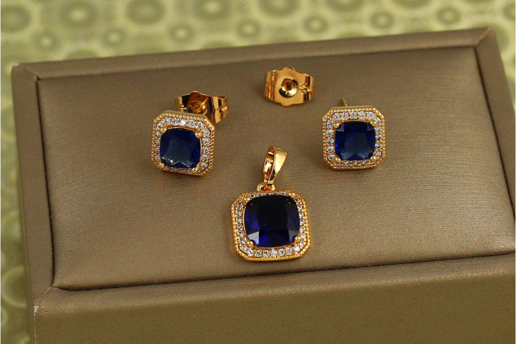 Набор Xuping Jewelry ромб в ободке из фианитов со сменным камнем золотистый