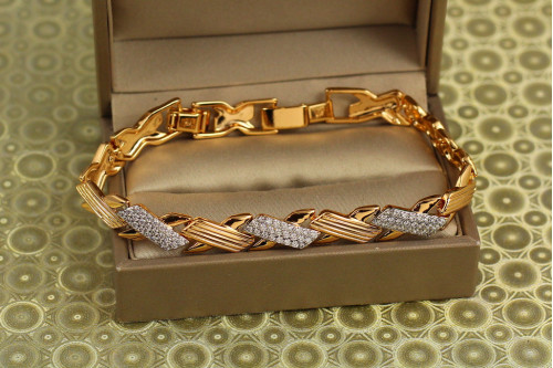 Браслет Xuping Jewelry обійми з родієм 17 см 8 мм золотистий