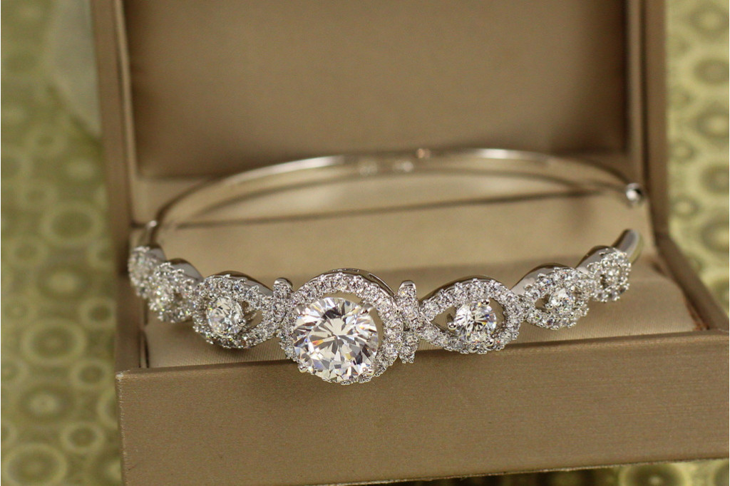 Браслет бенгл Xuping Jewelry Люміна від 17 см до 19 см сріблястий