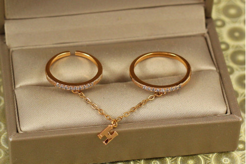 Кільце Xuping Jewelry Два колечка, поєднані цепочкою золотисті