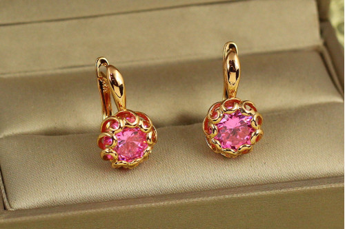 Серьги Xuping Jewelry Парфе с розовым камнем 2 см золотистые