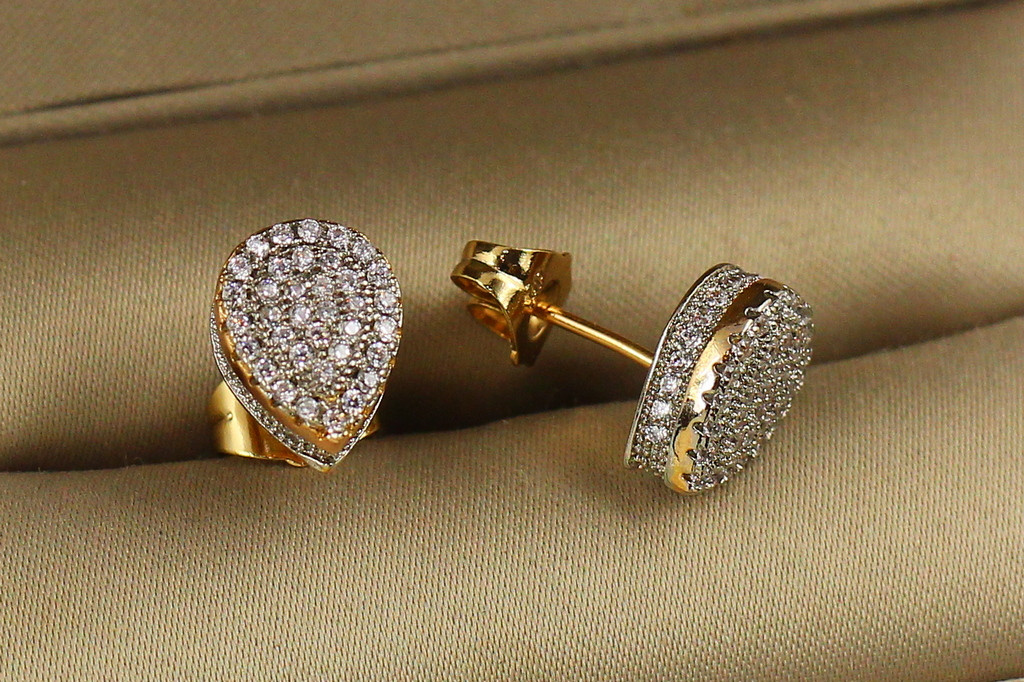 Сережки гвоздики Xuping Jewelry об'ємна крапля з родієм 1,2 см золотисті