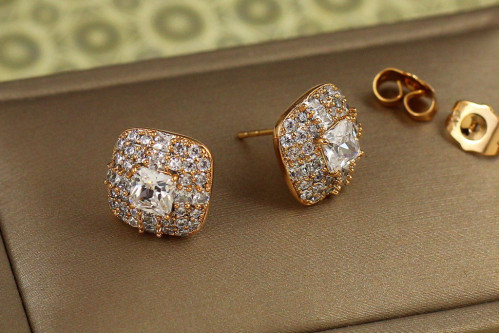 Сережки гвоздики Xuping Jewelry Квадрат в камінцях 1,2 см золотисті