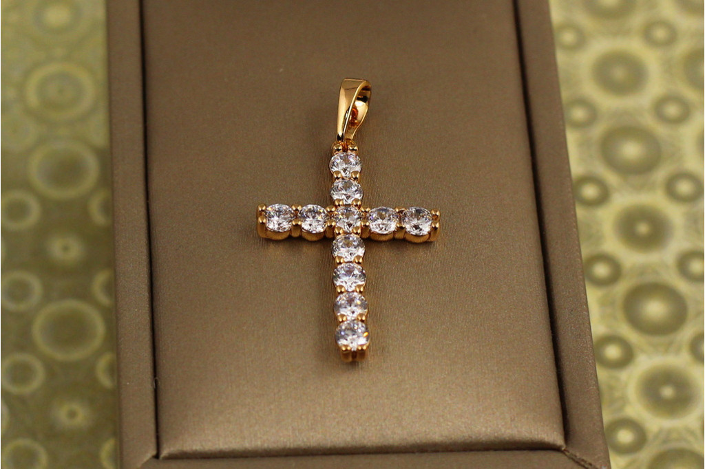 Хрестик Xuping Jewelry хрестик із крупних фіанітів 2,8 см золотистий