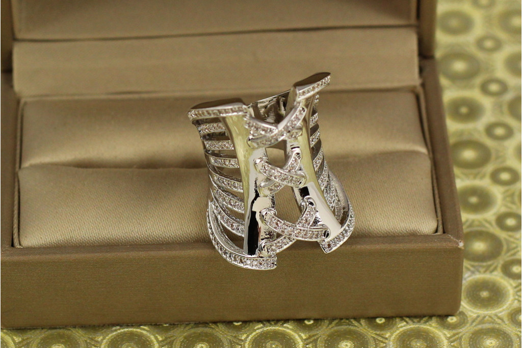 Кольцо Xuping Jewelry Корсет р 16 серебристое