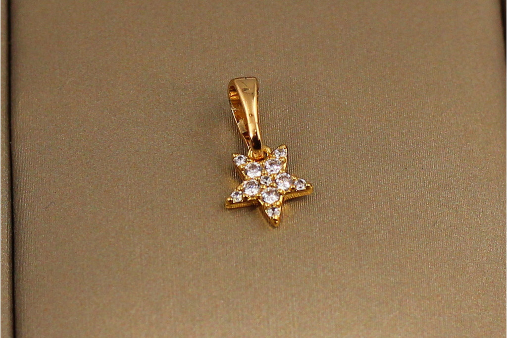 Кулон Xuping Jewelry маленькая звездочка 7 мм золотистый