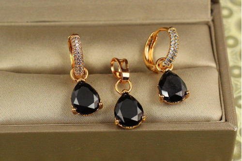 Набор Xuping Jewelry серьги и кулон с черной съемной каплей золотистый