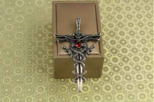 Крестик Xuping Jewelry Сердце Валирии 7,9 см серебристый