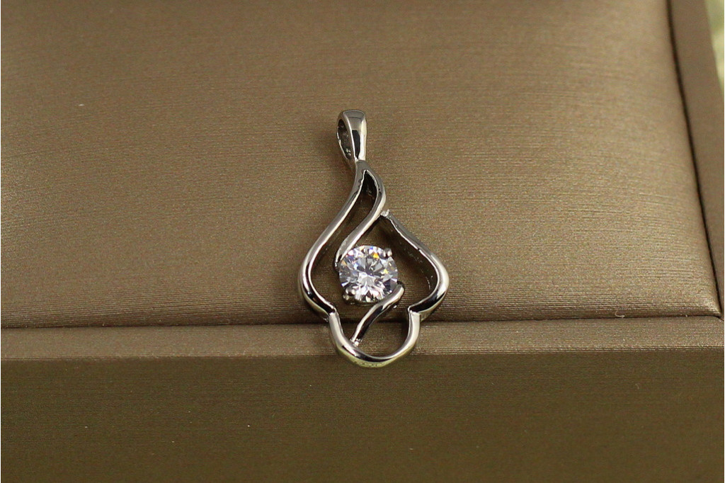 Кулон Xuping Jewelry Контур 2,5 см сріблястий