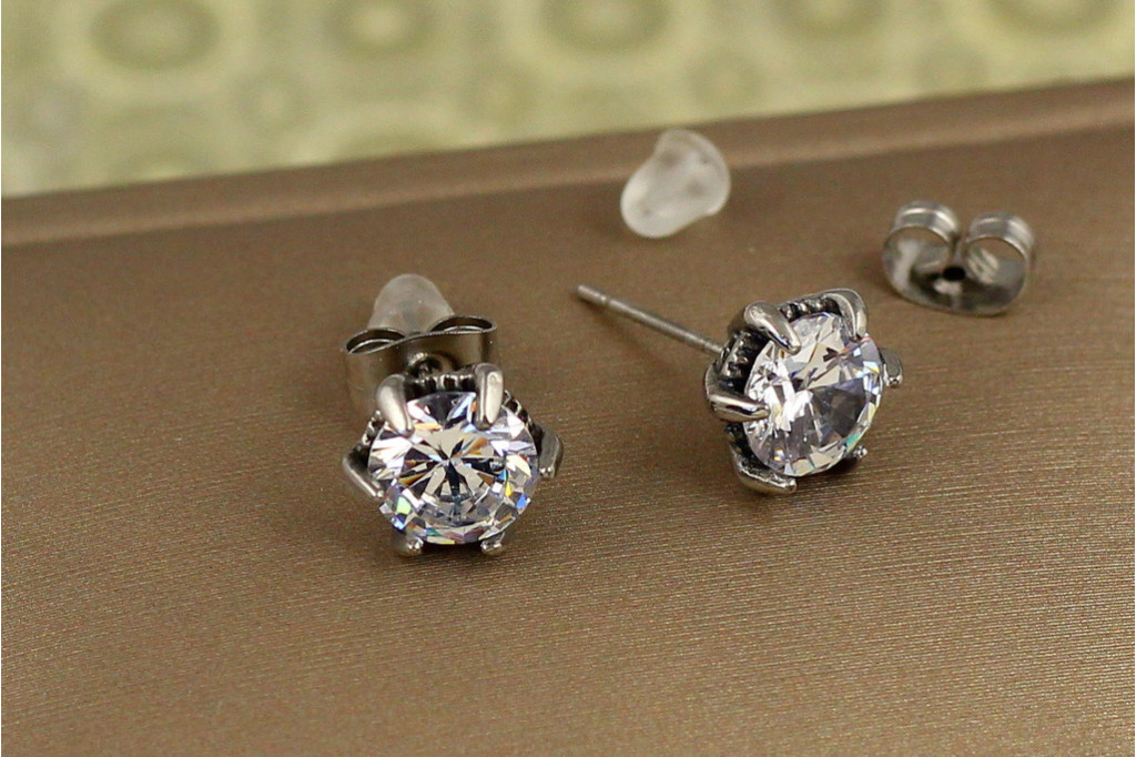 Сережки гвоздики Xuping Jewelry готика 8 мм сріблясті